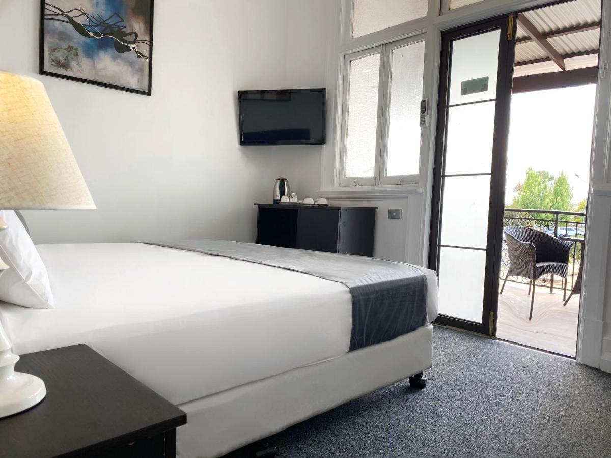 Commercial Motel เฮย์ ภายนอก รูปภาพ